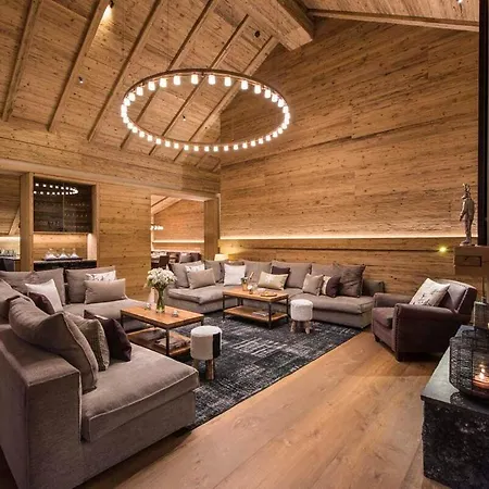 Contact Us At What App - 0041-798-079-427 To Book!! - Alpine Luxury With Ski-in Access - Stunning Mountain Views Vila *