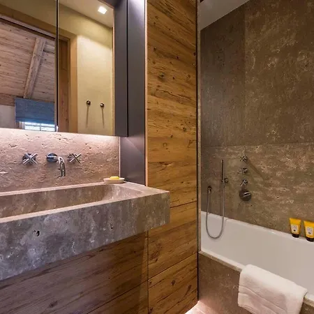 Contact Us At What App - 0041-798-079-427 To Book!! - Alpine Luxury With Ski-in Access - Stunning Mountain Views *